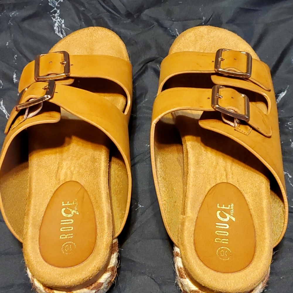 Camel colored Wedge style birkenstock